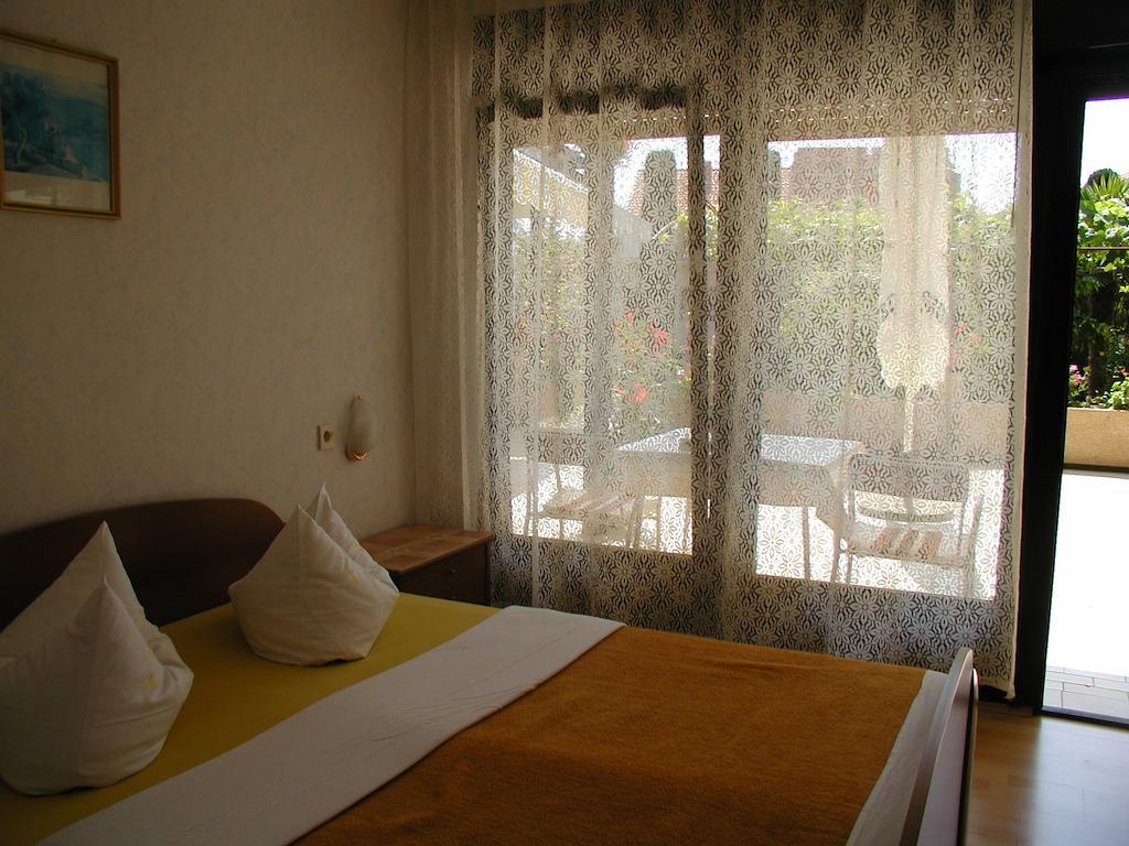 فوديس Rooms Vila Mautner الغرفة الصورة